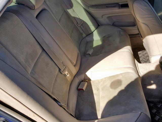 JTHBD192520060705 - 2002 LEXUS IS 300 BLUE photo 6