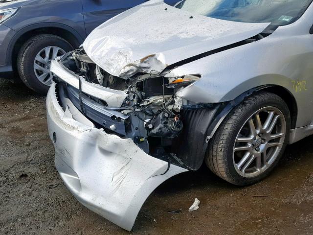 JTKDE167250051528 - 2005 TOYOTA SCION TC 银色 照片 9