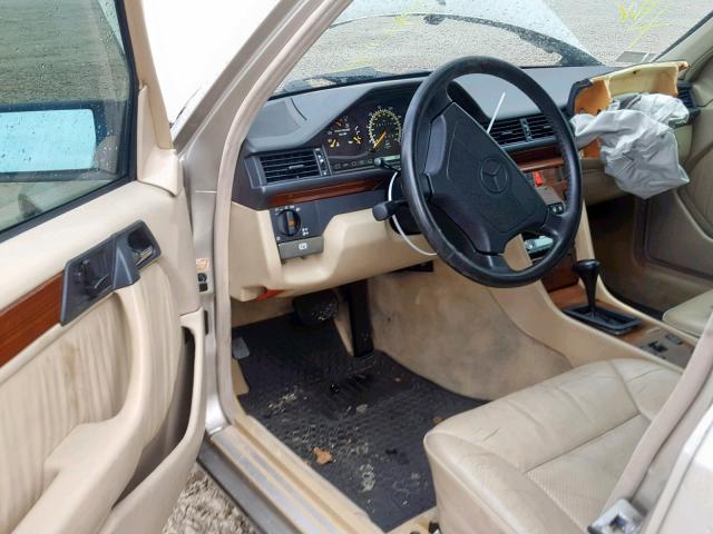 WDBEA92EXSF327715 - 1995 MERCEDES-BENZ E 320 BEIGE photo 9