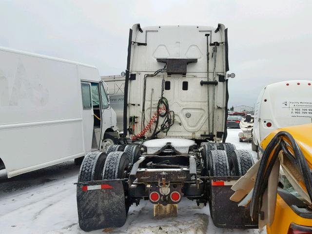 3AKJGLDV9ESFS8665 - 2014 FREIGHTLINER CASCADIA 1 WHITE photo 4