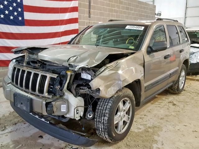 1J4GR48K25C723656 - 2005 JEEP GRAND CHER TAN photo 2