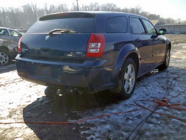 2D4GZ48V75H574760 - 2005 DODGE MAGNUM SXT BLUE photo 4