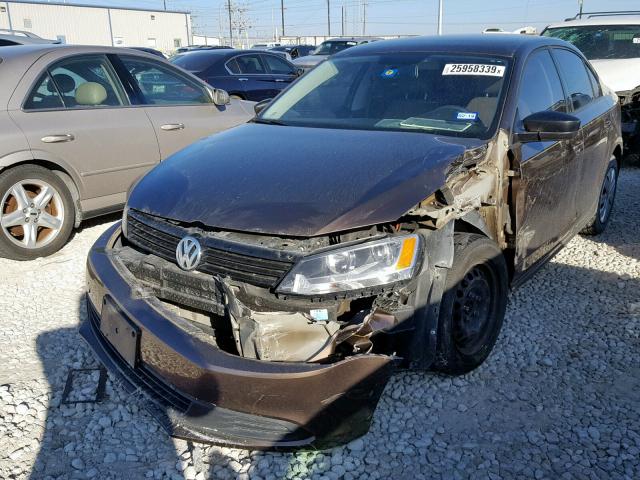 3VW2K7AJ1EM333537 - 2014 VOLKSWAGEN JETTA BASE BROWN photo 2