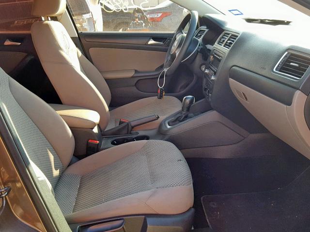 3VW2K7AJ1EM333537 - 2014 VOLKSWAGEN JETTA BASE BROWN photo 5