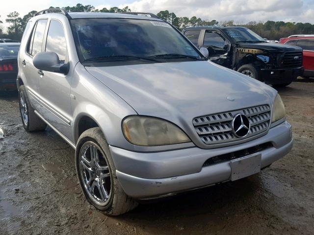 4JGAB54EX1A264321 - 2001 MERCEDES-BENZ ML 320 SILVER photo 1