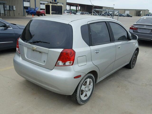 KL1TD62605B449249 - 2005 CHEVROLET AVEO BASE 灰色 照片 4
