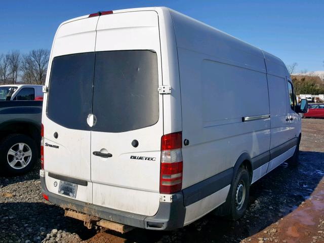 WD3PE8CC3C5722584 - 2012 MERCEDES-BENZ SPRINTER 2 WHITE photo 4