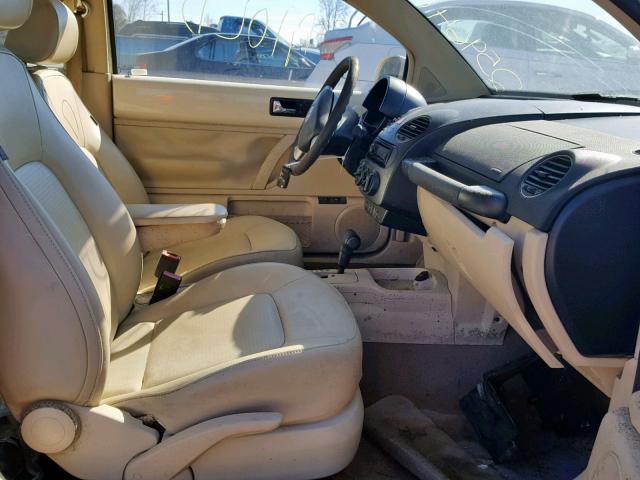 3VWRW31C28M500070 - 2008 VOLKSWAGEN NEW BEETLE 奶油色 照片 5