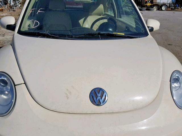 3VWRW31C28M500070 - 2008 VOLKSWAGEN NEW BEETLE 奶油色 照片 7