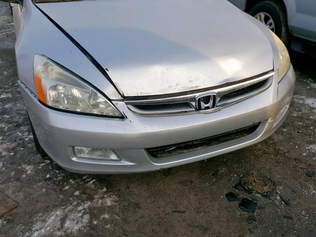 1HGCM66304A048136 - 2004 HONDA ACCORD LX SILVER photo 9