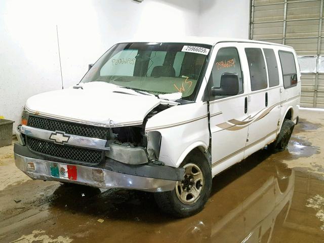 1GBFG15T931132160 - 2003 CHEVROLET EXPRESS G1 WHITE photo 2