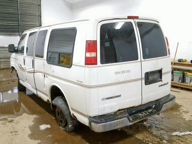 1GBFG15T931132160 - 2003 CHEVROLET EXPRESS G1 WHITE photo 3