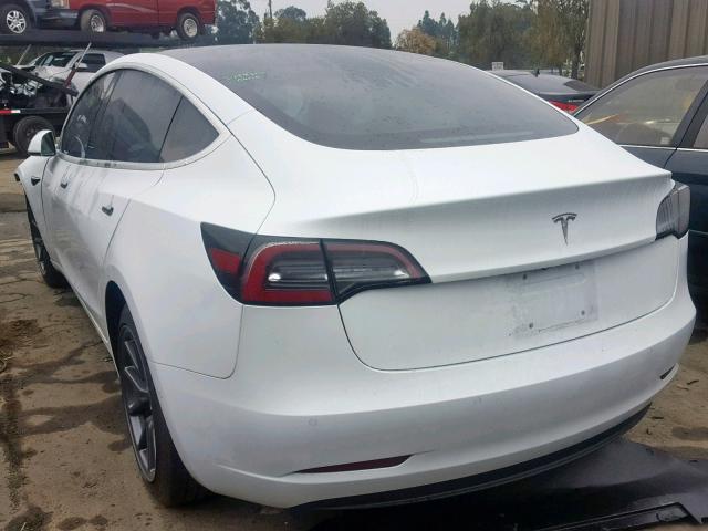 5YJ3E1EB1JF099994 - 2018 TESLA MODEL 3 WHITE photo 3