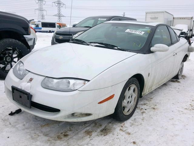 1G8ZY12701Z217376 - 2001 SATURN SC2 WHITE photo 2