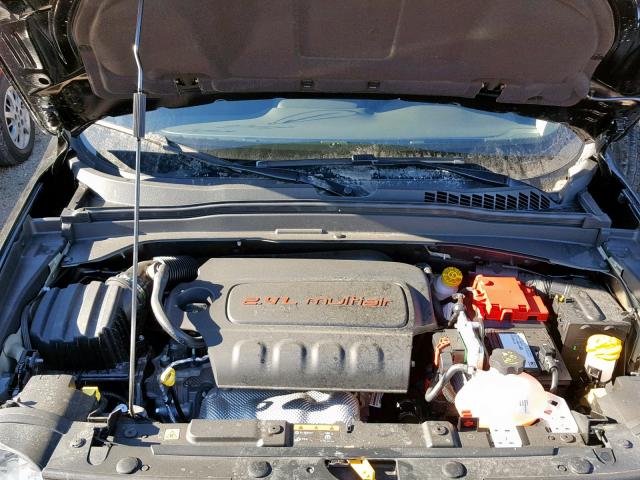 ZACCJBAB5JPJ27311 - 2018 JEEP RENEGADE S შავი ფოტო 7