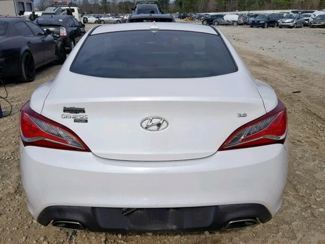 KMHHU6KJ6FU123508 - 2015 HYUNDAI GENESIS CO WHITE photo 9