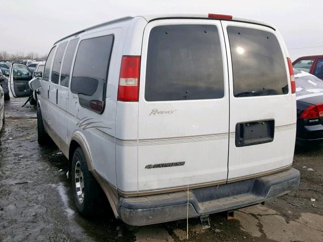 1GBFG15T971121892 - 2007 CHEVROLET EXPRESS G1 WHITE photo 3