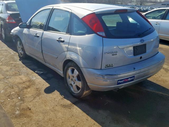 3FAFP37NX5R156018 - 2005 FORD FOCUS ZX5 GRAY photo 3