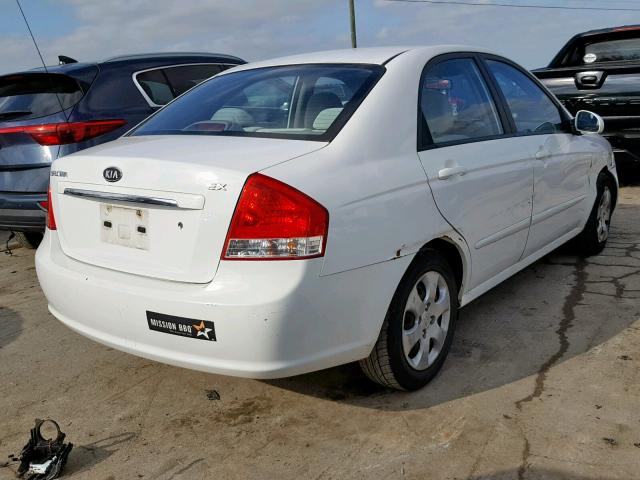 KNAFE221195611276 - 2009 KIA SPECTRA EX WHITE photo 4