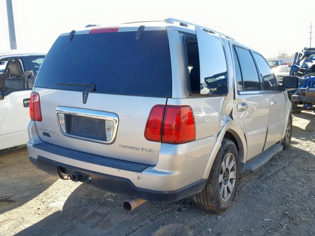 5LMFU27516LJ13659 - 2006 LINCOLN NAVIGATOR SILVER photo 4