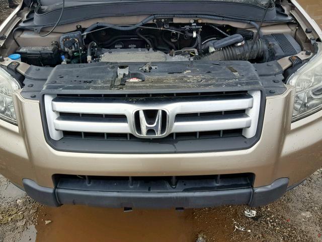 5FNYF28136B009490 - 2006 HONDA PILOT LX TAN photo 7