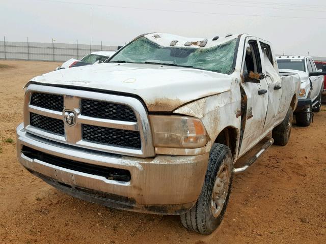 3C6UR5HJ9JG278644 - 2018 RAM 2500 ST WHITE photo 2