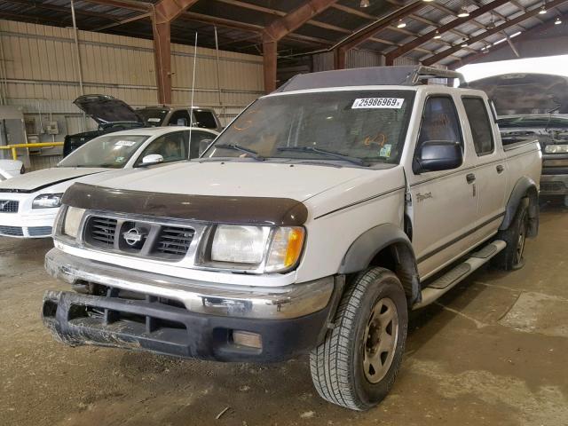 1N6ED27T8YC407223 - 2000 NISSAN FRONTIER C WHITE photo 2