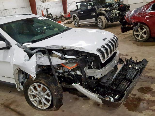 1C4PJMCB4FW564885 - 2015 JEEP CHEROKEE L WHITE photo 9