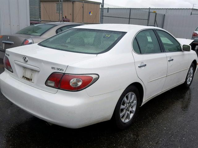 JTHBF30GX25008908 - 2002 LEXUS ES 300 WHITE photo 4