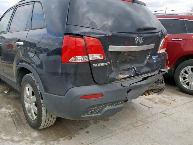 5XYKT4A12BG119485 - 2011 KIA SORENTO BA BLACK photo 9