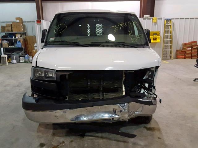 1GTW7FCA6E1912808 - 2014 GMC SAVANA G25 WHITE photo 9