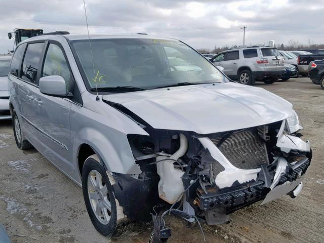 2A4RR5DG4BR664709 - 2011 CHRYSLER TOWN & COU SILVER photo 1