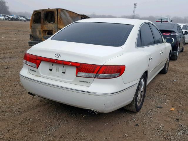 KMHFC46F16A088429 - 2006 HYUNDAI AZERA SE WHITE photo 4