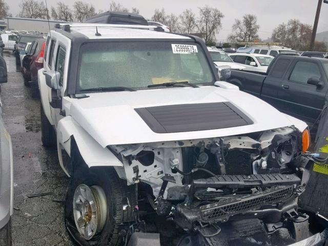 5GTDN136768106408 - 2006 HUMMER H3 WHITE photo 1