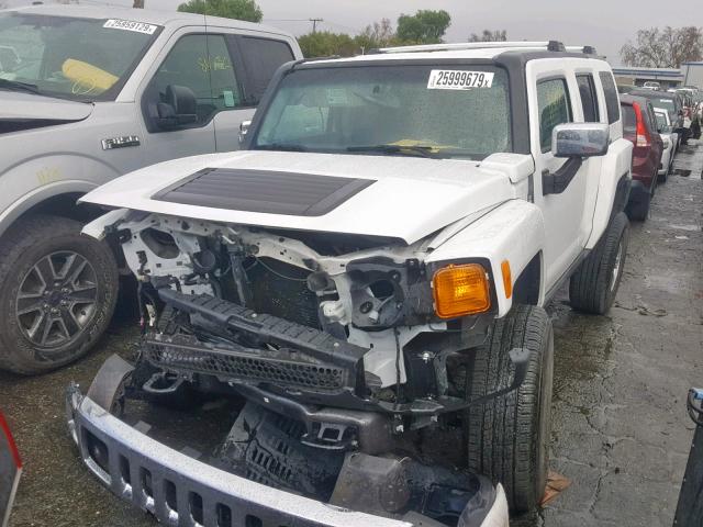 5GTDN136768106408 - 2006 HUMMER H3 WHITE photo 2