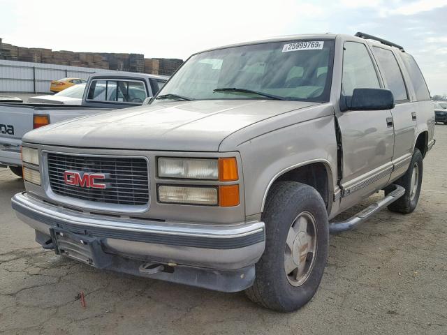 1GKEK13R7XJ707105 - 1999 GMC DENALI GOLD photo 2