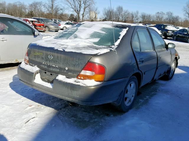 1N4DL01D3WC190075 - 1998 NISSAN ALTIMA XE GRAY photo 4