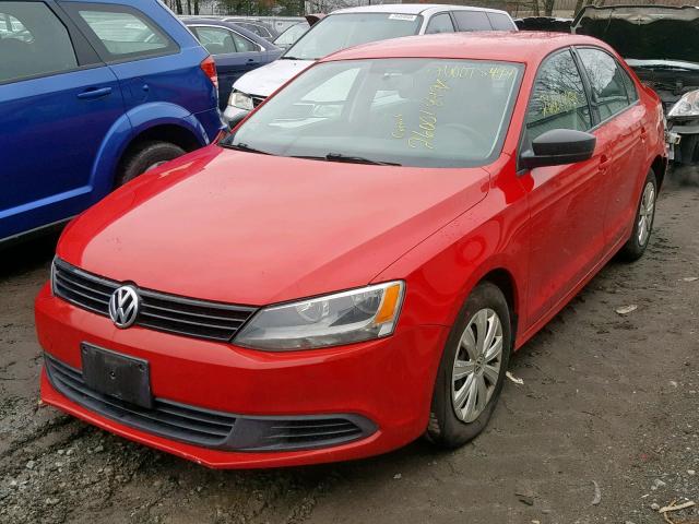 3VW2K7AJXEM358856 - 2014 VOLKSWAGEN JETTA BASE RED photo 2