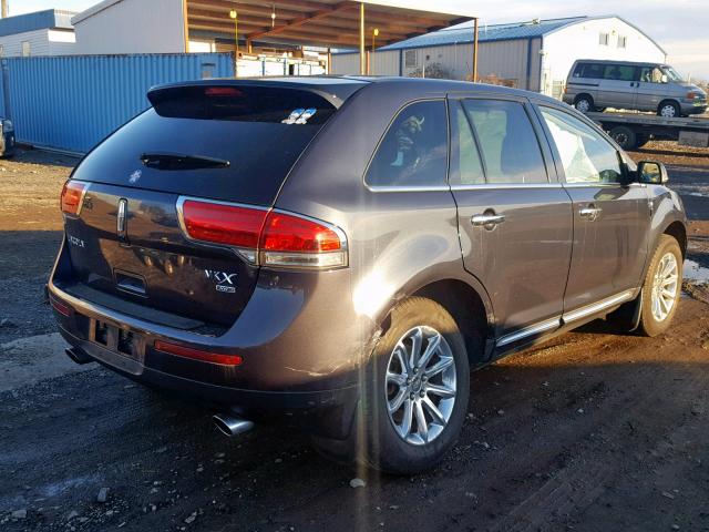 2LMDJ8JK1DBL36757 - 2013 LINCOLN MKX BLACK photo 4