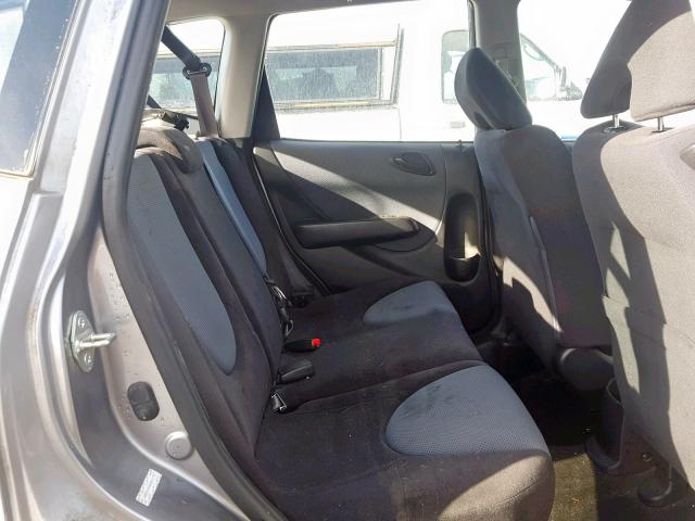 JHMGD38408S031713 - 2008 HONDA FIT SILVER photo 6