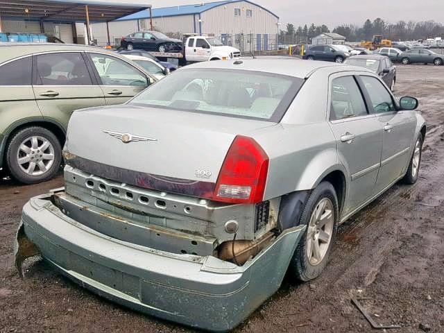 2C3KA53G26H258136 - 2006 CHRYSLER 300 TOURIN SILVER photo 4