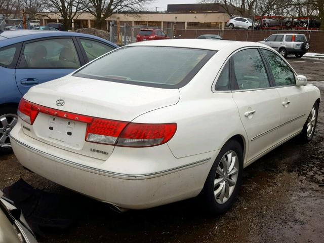 KMHFC46F57A171475 - 2007 HYUNDAI AZERA SE WHITE photo 4