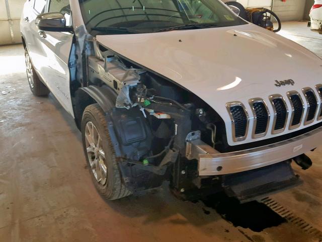 1C4PJMCB8HW511920 - 2017 JEEP CHEROKEE L WHITE photo 9