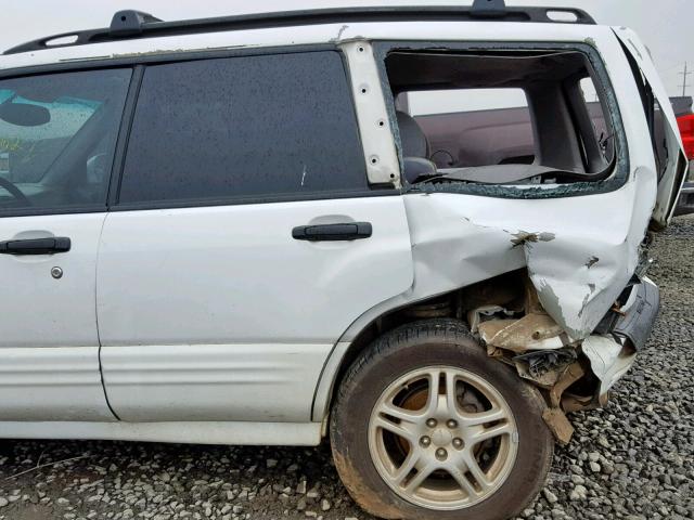 JF1SF65631H730274 - 2001 SUBARU FORESTER S WHITE photo 9