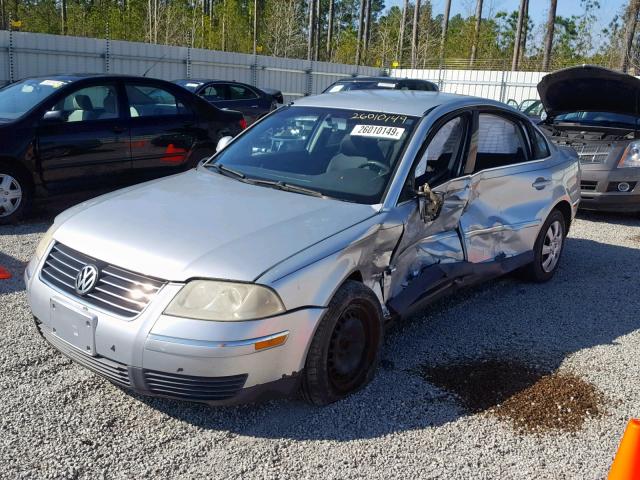 WVWMD63B14E265525 - 2004 VOLKSWAGEN PASSAT GL SILVER photo 2