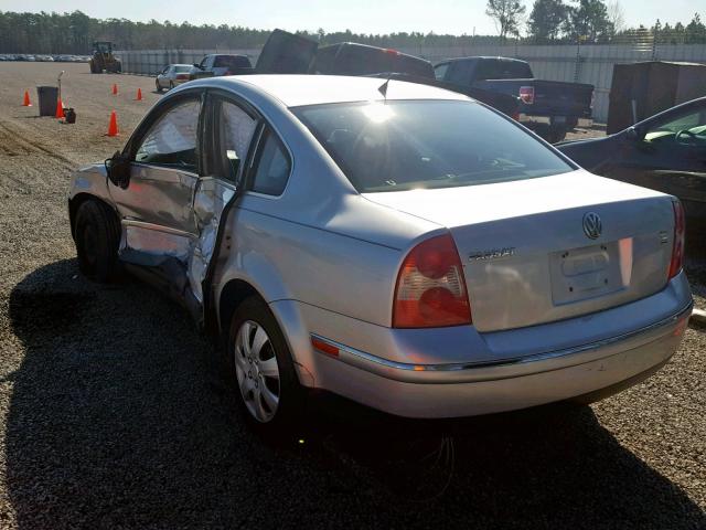 WVWMD63B14E265525 - 2004 VOLKSWAGEN PASSAT GL SILVER photo 3