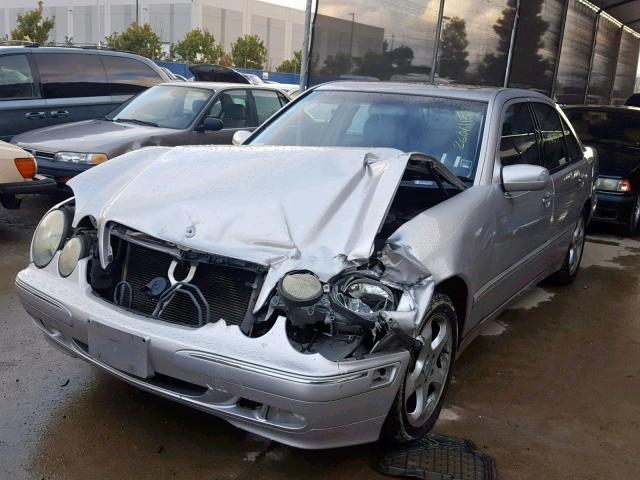 WDBJF65J42B493310 - 2002 MERCEDES-BENZ E 320 SILVER photo 2