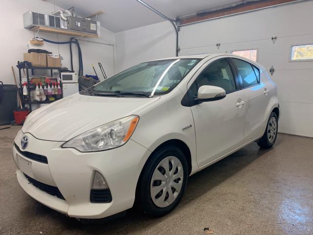 JTDKDTB30C1503449 - 2012 TOYOTA PRIUS C WHITE photo 1