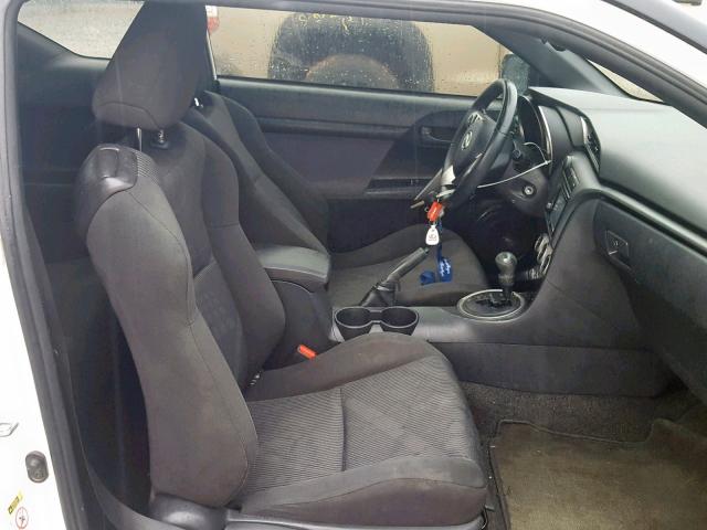 JTKJF5C71D3052713 - 2013 TOYOTA SCION TC თეთრი ფოტო 5