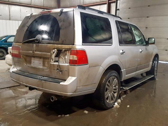 5LMJJ2J51AEJ02704 - 2010 LINCOLN NAVIGATOR SILVER photo 4